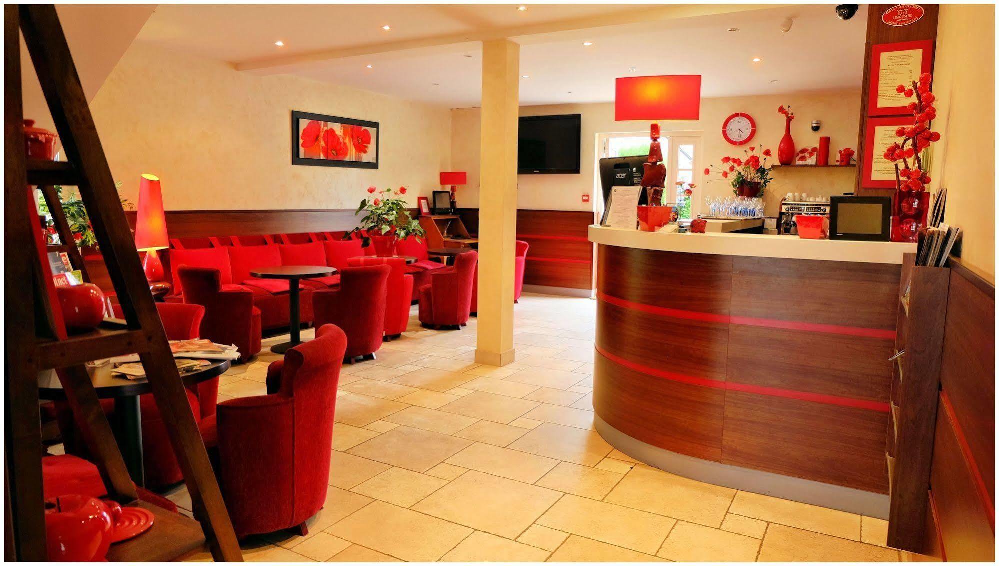 Hotel Restaurant Les Coquelicots, The Originals Relais Saint-Pardoux-l'Ortigier Exteriér fotografie