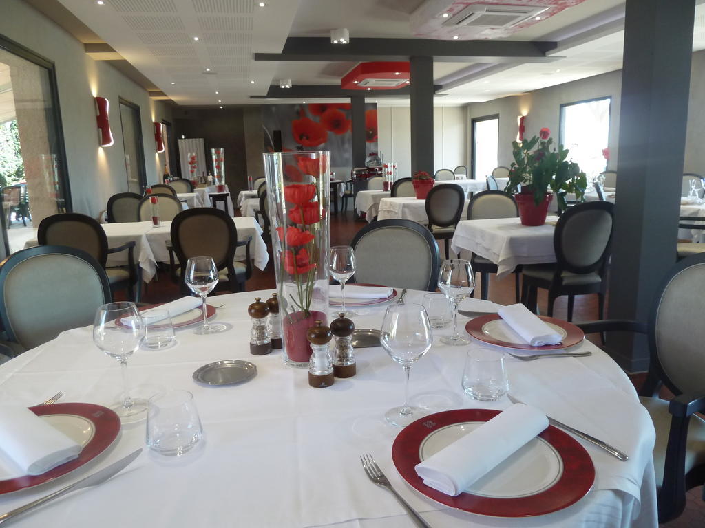 Hotel Restaurant Les Coquelicots, The Originals Relais Saint-Pardoux-l'Ortigier Exteriér fotografie